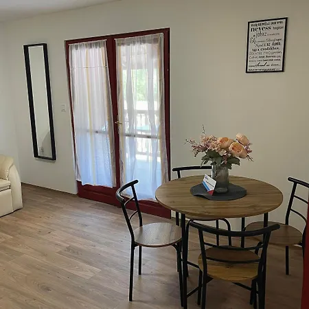 Kemping Apartmanhaz - Delta Balatonederics